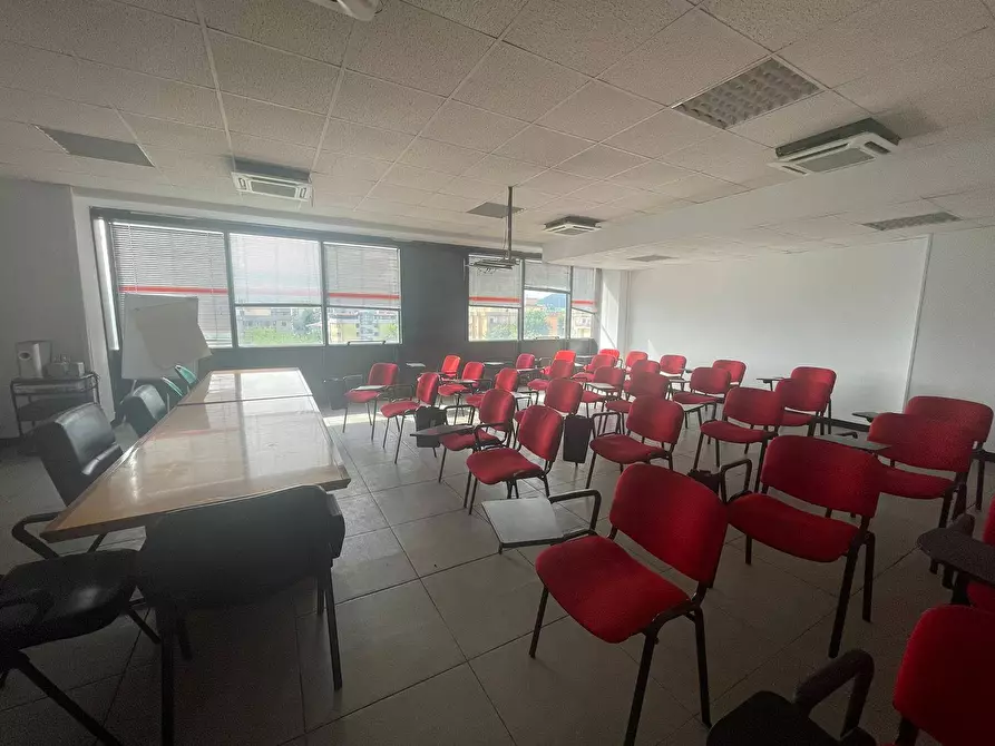 Immagine 2 di Ufficio in affitto  in Via Maggiore Salvatore Arena 1 a Caserta