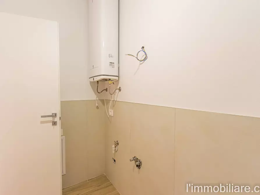 Immagine 9 di Appartamento in vendita  in Via Francesco Berni 12 a Verona
