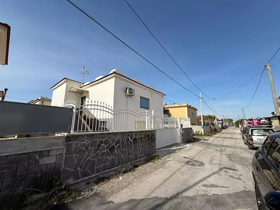 Immagine 49 di Villa in affitto  in viale tagliamento 72 a Cancello Ed Arnone