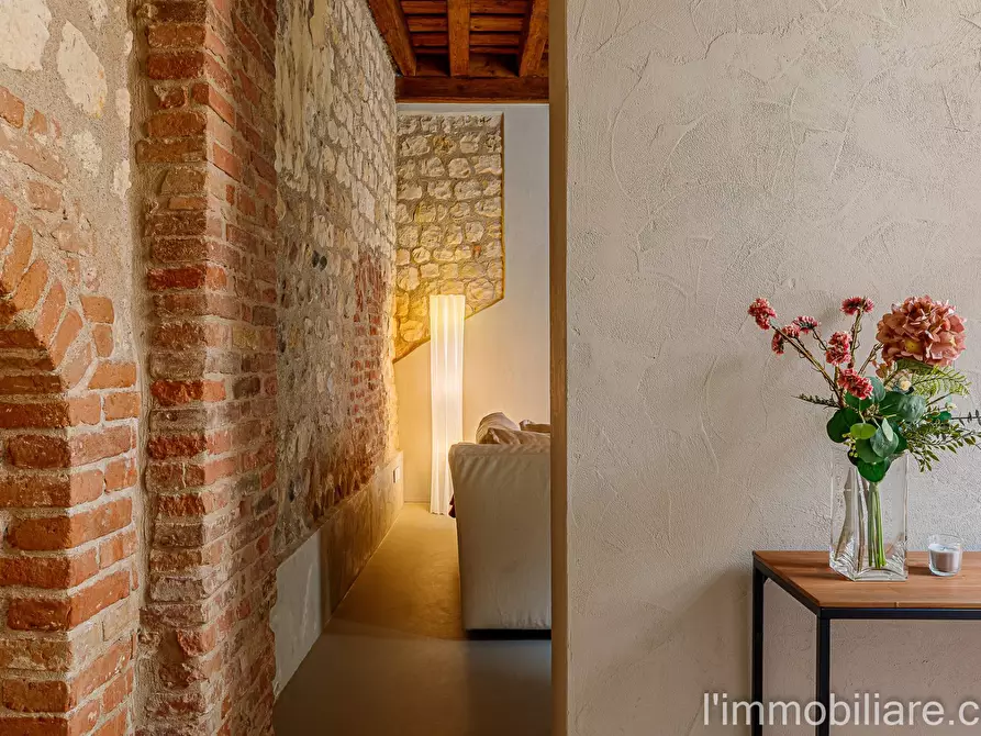 Immagine 8 di Appartamento in vendita  in Vicolo Scaletta Santo Stefano 7 a Verona