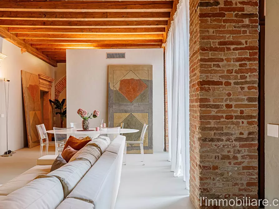 Immagine 10 di Appartamento in vendita  in Vicolo Scaletta Santo Stefano 7 a Verona