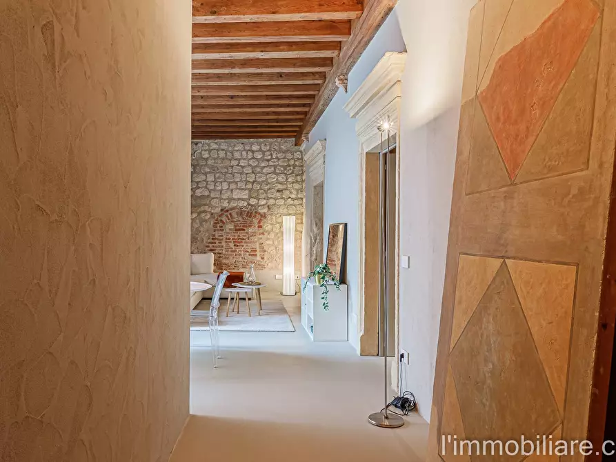 Immagine 70 di Appartamento in vendita  in Vicolo Scaletta Santo Stefano 7 a Verona