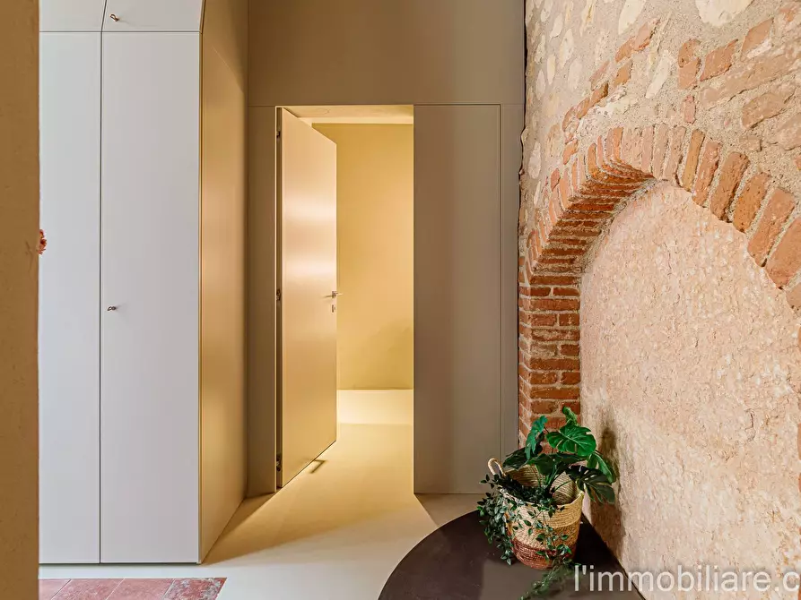 Immagine 73 di Appartamento in vendita  in Vicolo Scaletta Santo Stefano 7 a Verona