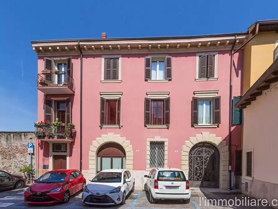 Immagine 2 di Appartamento in vendita  in Vicolo Ghiacciaia 6 a Verona