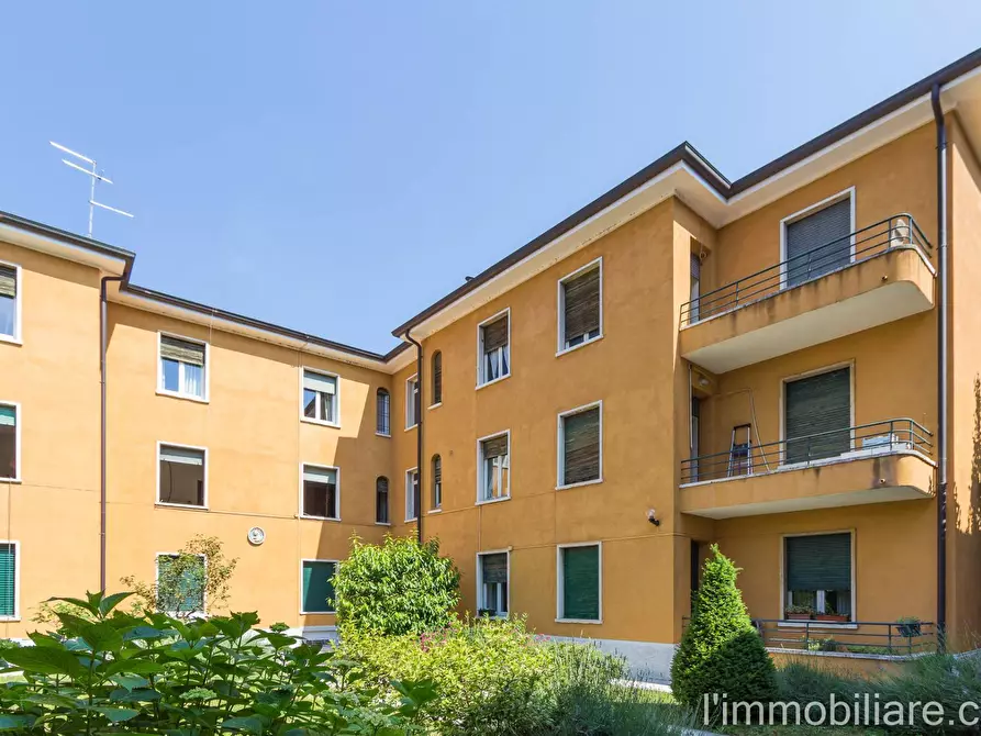 Immagine 9 di Appartamento in vendita  in Vicolo Ghiacciaia 6 a Verona