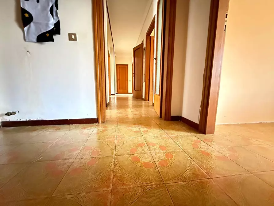 Immagine 17 di Appartamento in vendita  in Via Ferrarecce 197 a Caserta