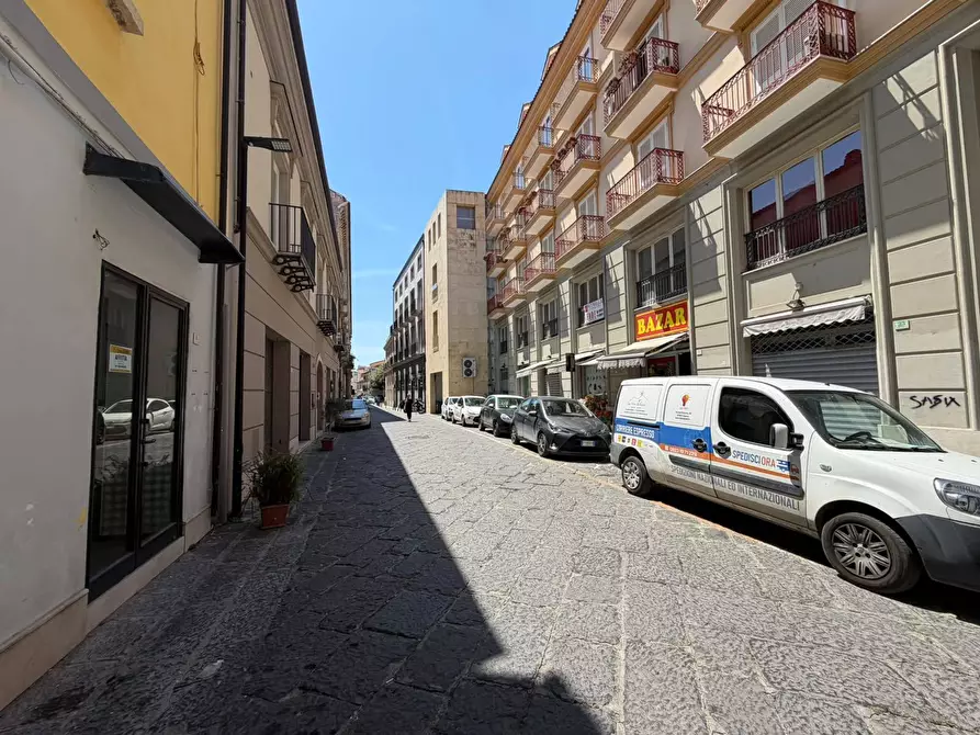 Immagine 3 di Negozio in affitto  in Via Leonetti 16 a Caserta