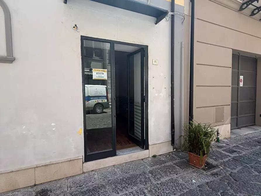 Immagine 2 di Negozio in affitto  in Via Leonetti 16 a Caserta