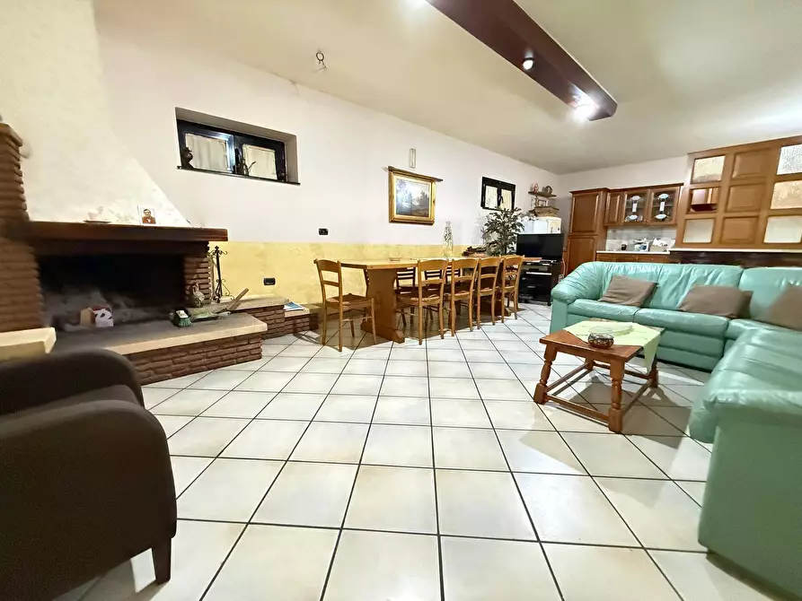 Immagine 7 di Villa in vendita  in Strada  Provinciale  Santa Lucia Montegarofalo 6 a Caiazzo