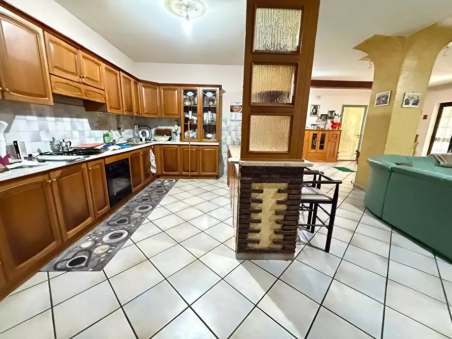 Immagine 9 di Villa in vendita  in Strada  Provinciale  Santa Lucia Montegarofalo 6 a Caiazzo