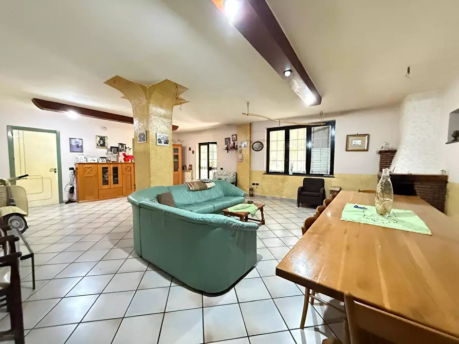 Immagine 10 di Villa in vendita  in Strada  Provinciale  Santa Lucia Montegarofalo 6 a Caiazzo