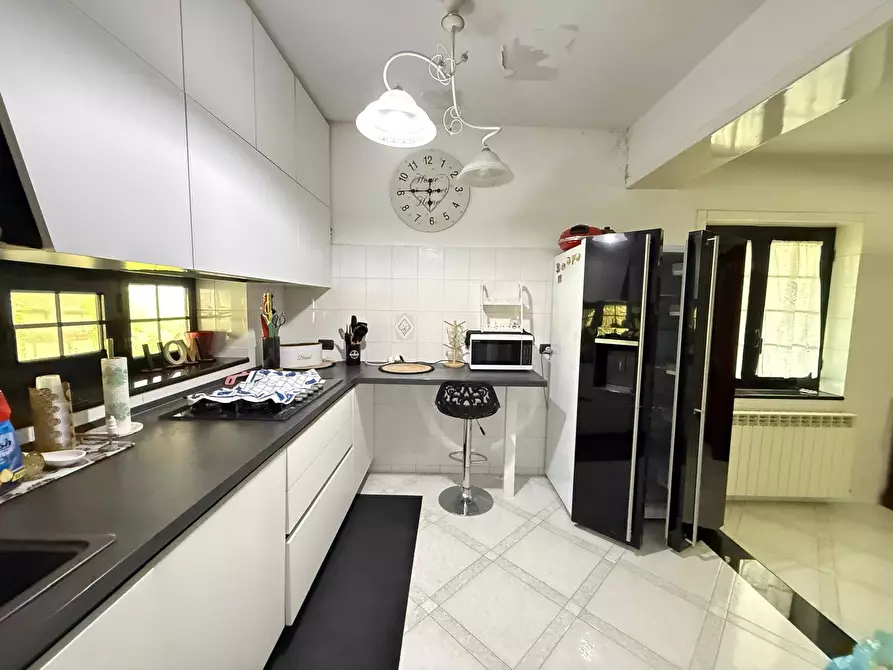 Immagine 28 di Villa in vendita  in Strada  Provinciale  Santa Lucia Montegarofalo 6 a Caiazzo