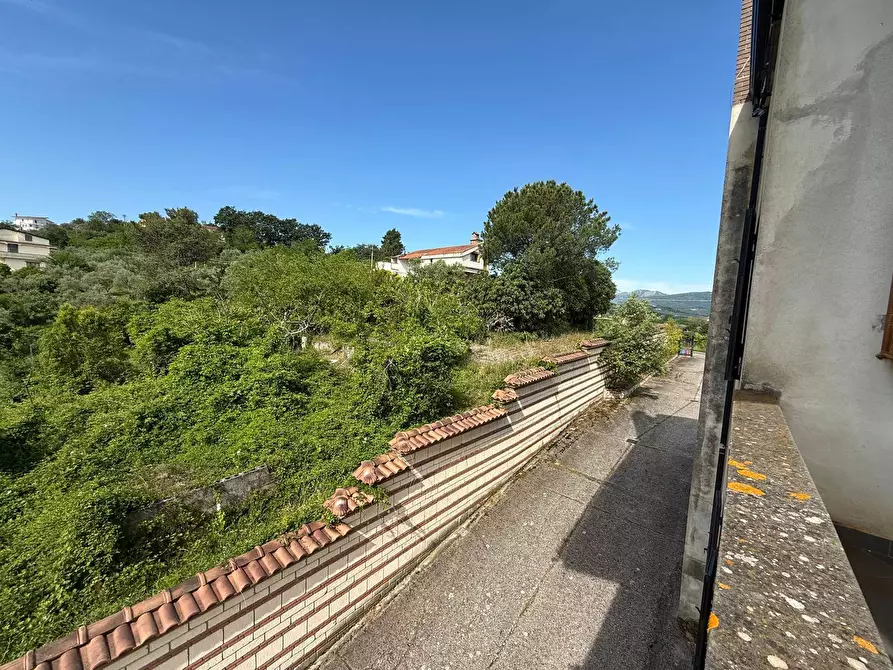 Immagine 54 di Villa in vendita  in Strada  Provinciale  Santa Lucia Montegarofalo 6 a Caiazzo