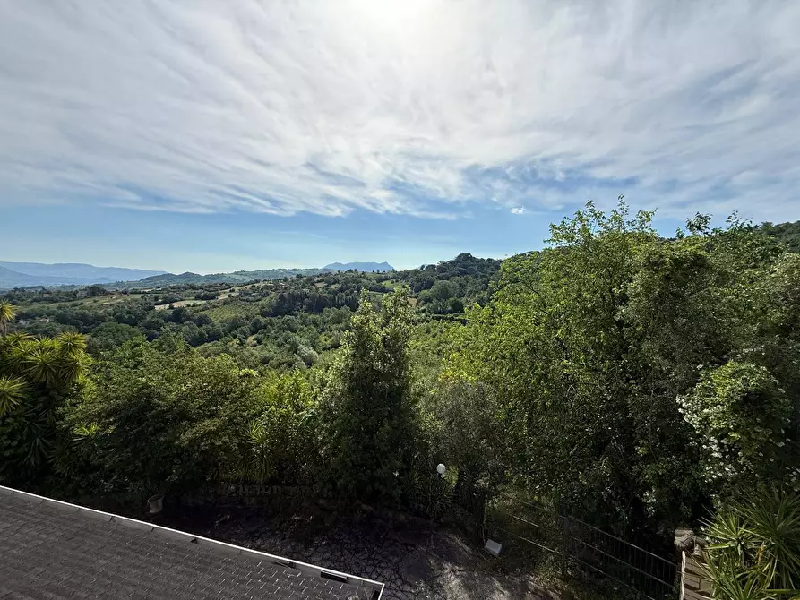 Immagine 55 di Villa in vendita  in Strada  Provinciale  Santa Lucia Montegarofalo 6 a Caiazzo