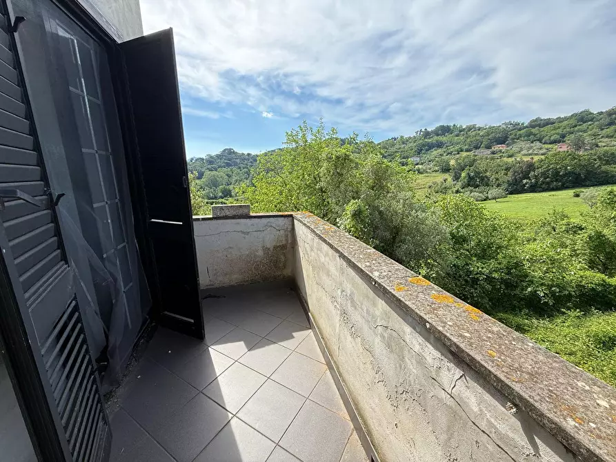 Immagine 56 di Villa in vendita  in Strada  Provinciale  Santa Lucia Montegarofalo 6 a Caiazzo