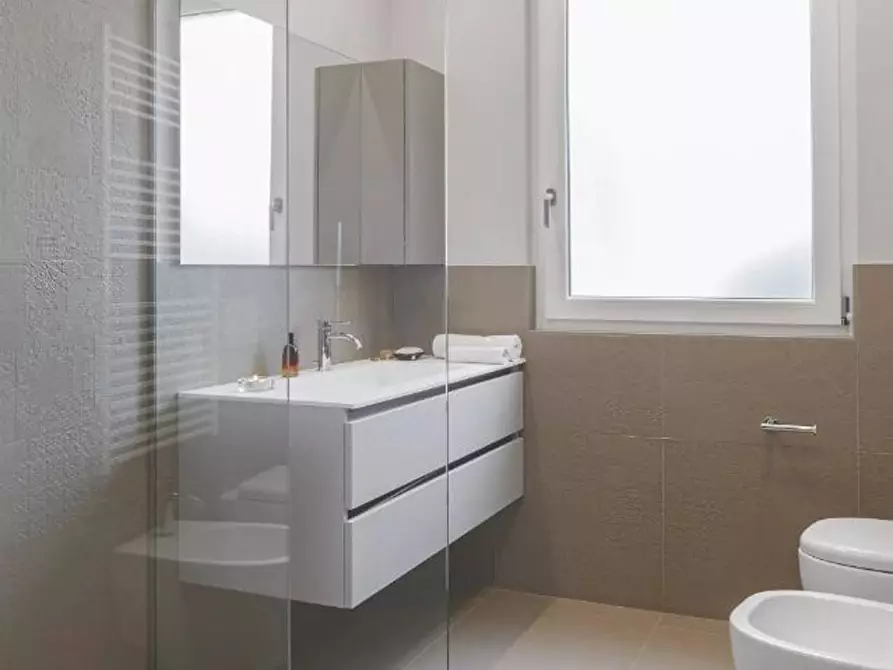 Immagine 11 di Appartamento in vendita  in Via Po 13 a Verona
