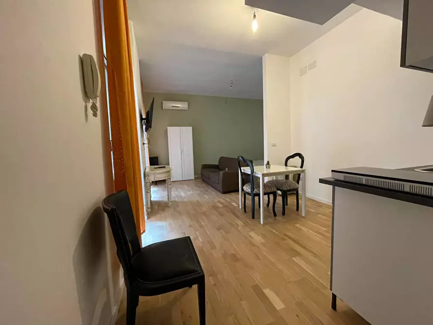 Immagine 2 di Appartamento in affitto  in Via Roma 114 a Caserta