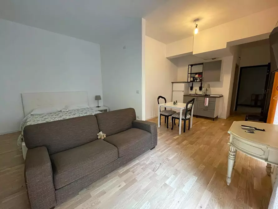 Immagine 7 di Appartamento in affitto  in Via Roma 114 a Caserta