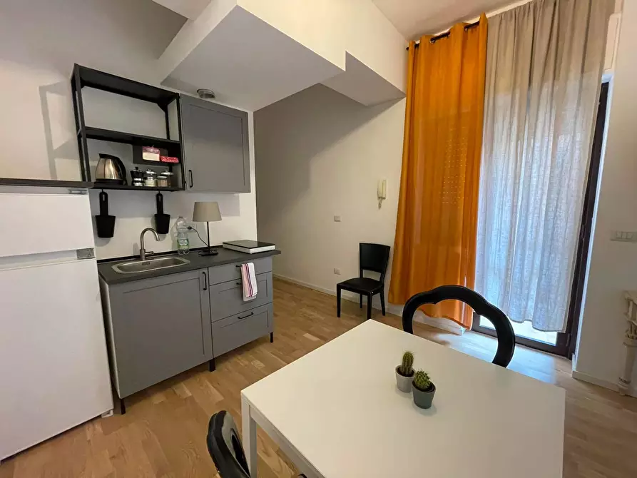 Immagine 4 di Appartamento in affitto  in Via Roma 114 a Caserta