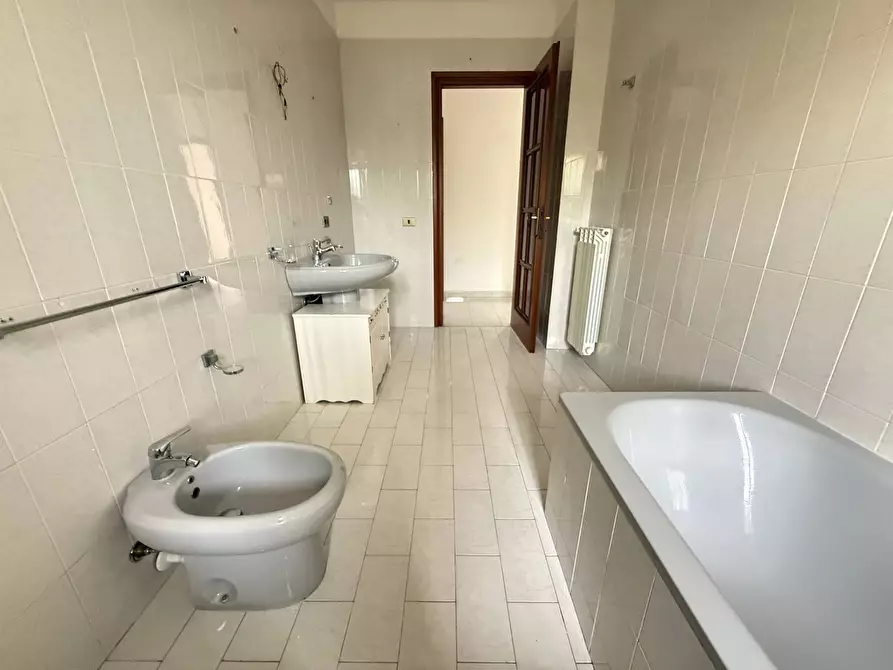 Immagine 27 di Appartamento in affitto  in Via Assunta 46 a Caserta