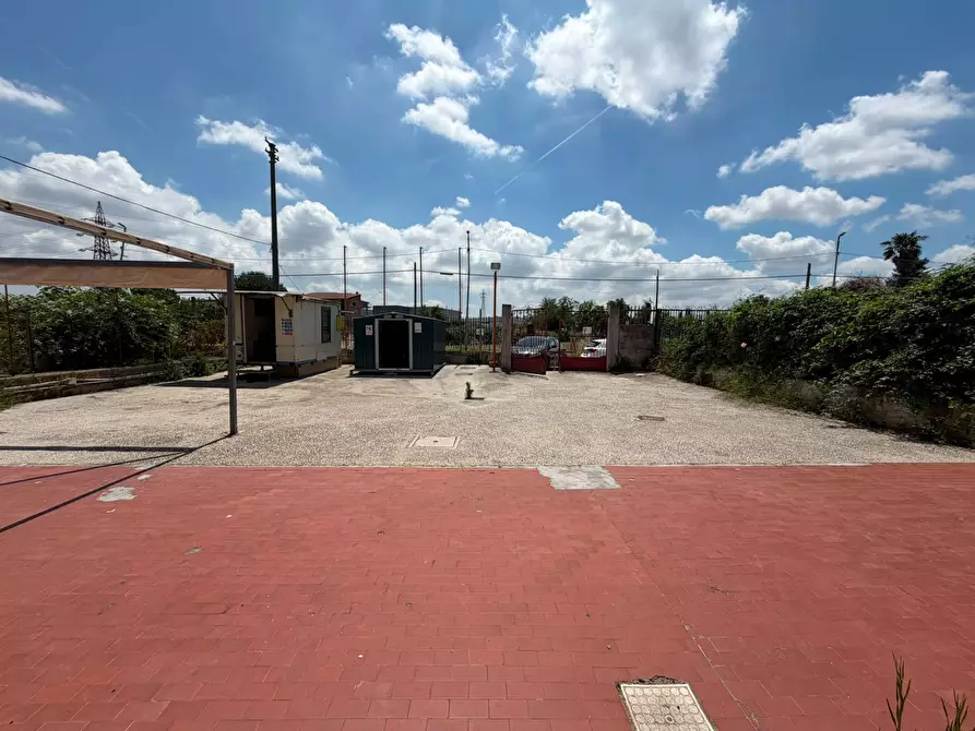 Immagine 8 di Negozio in affitto  in Via Ponteselice a Casagiove