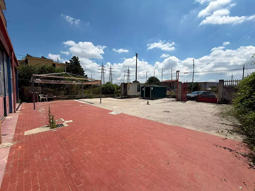 Immagine 5 di Negozio in affitto  in Via Ponteselice a Casagiove