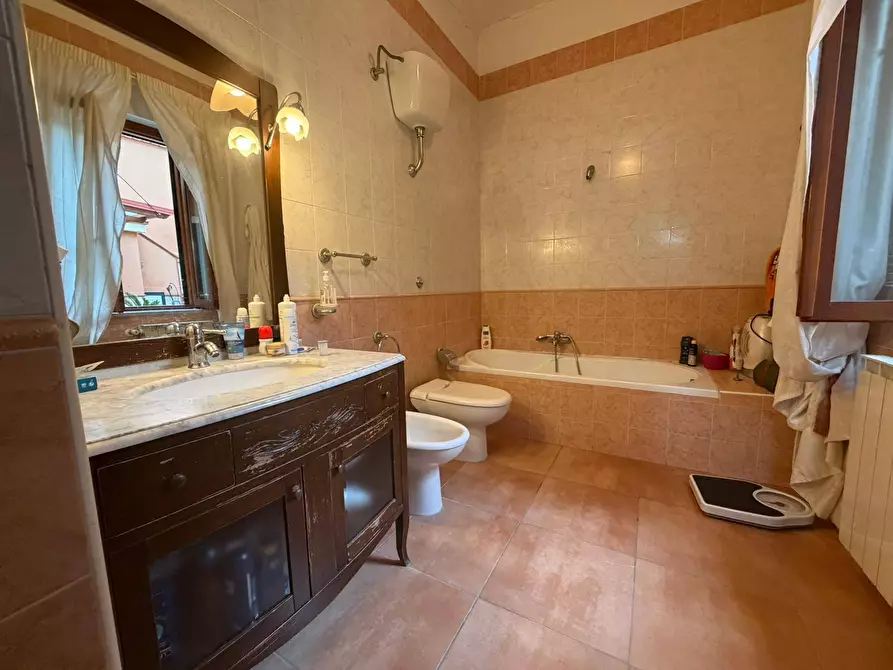 Immagine 17 di Casa indipendente in affitto  in Via San Francesco d'Assisi a Maddaloni