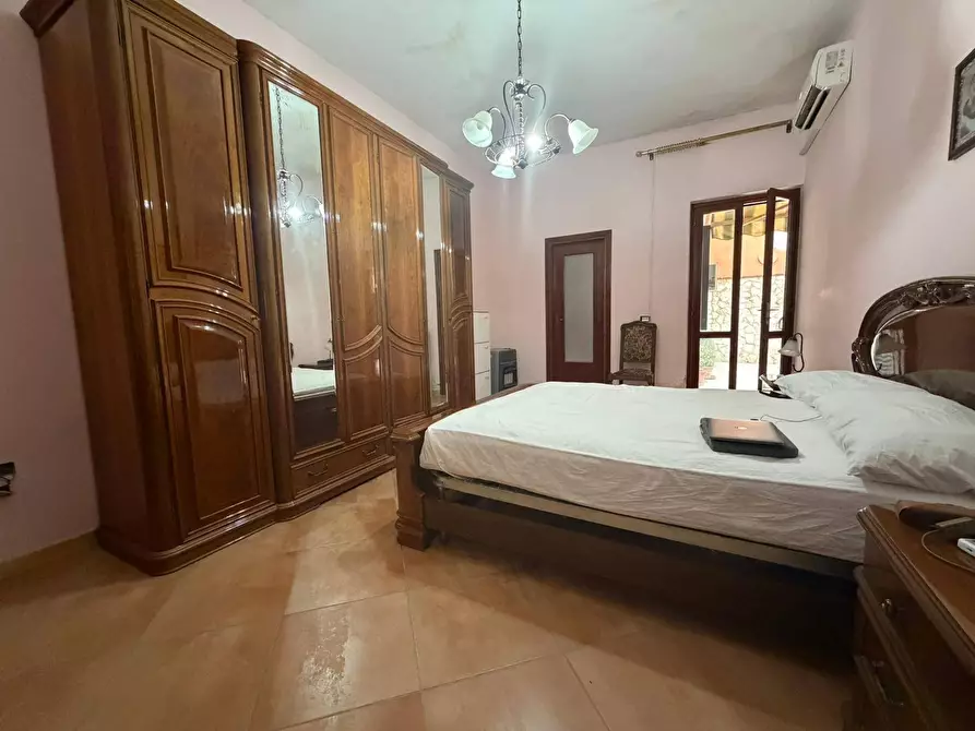 Immagine 22 di Casa indipendente in affitto  in Via San Francesco d'Assisi a Maddaloni