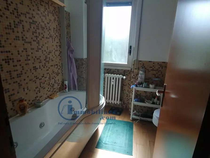 Immagine 10 di Camera in affitto  in via Tortona 72 a Milano