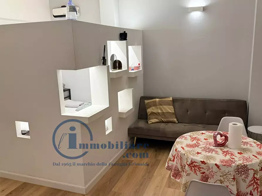 Immagine 8 di Appartamento in affitto  in vi Bessarione 16 a Milano