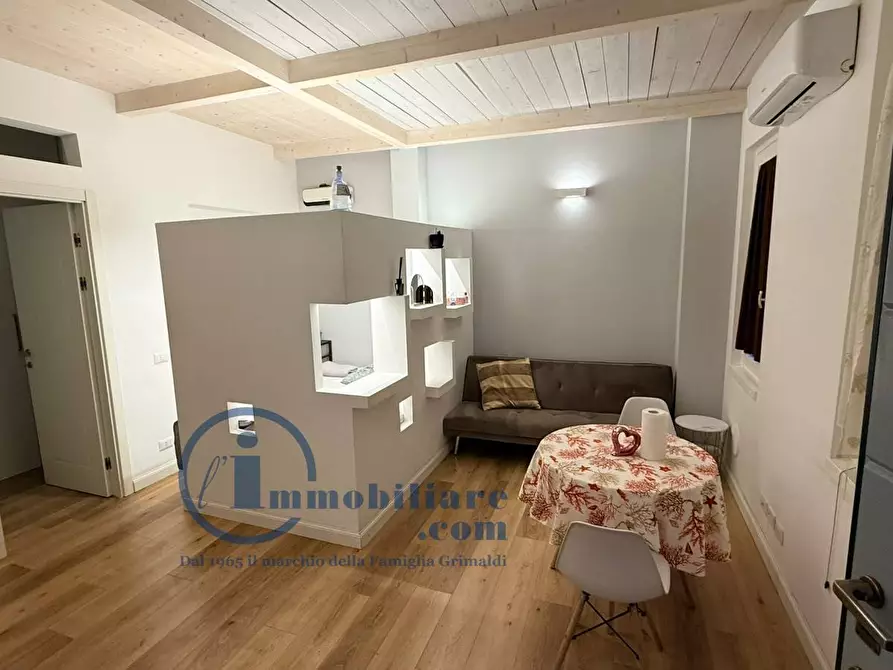 Immagine 1 di Appartamento in affitto  in vi Bessarione 16 a Milano