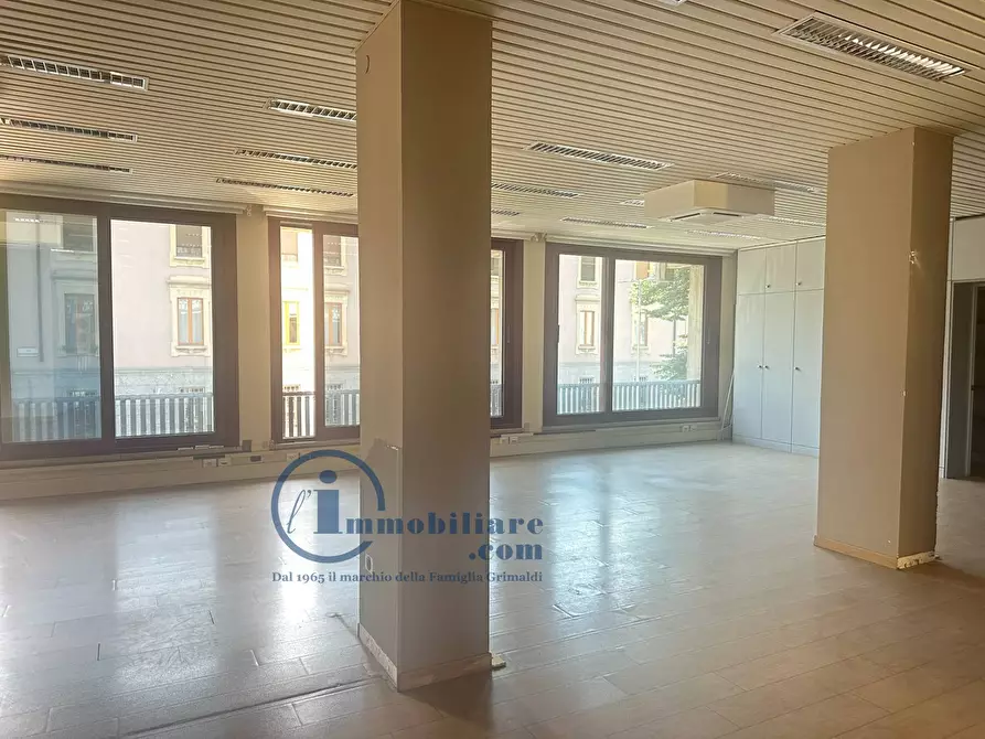 Immagine 4 di Ufficio in vendita  in Via PIER CANDIDO DECEMBRIO 20 a Vigevano