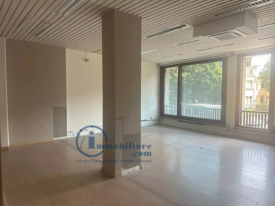 Immagine 5 di Ufficio in vendita  in Via PIER CANDIDO DECEMBRIO 20 a Vigevano