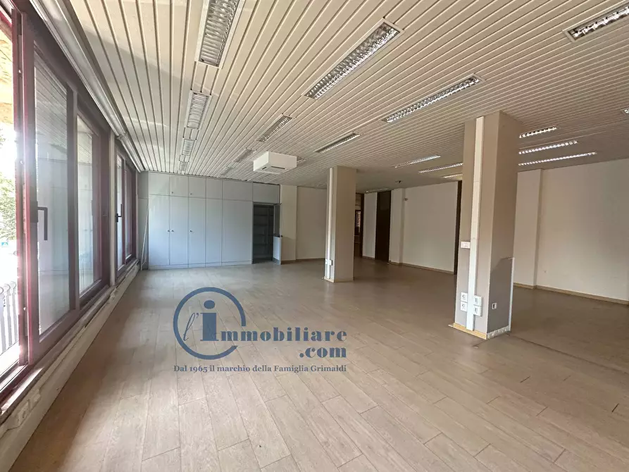 Immagine 8 di Ufficio in vendita  in Via PIER CANDIDO DECEMBRIO 20 a Vigevano