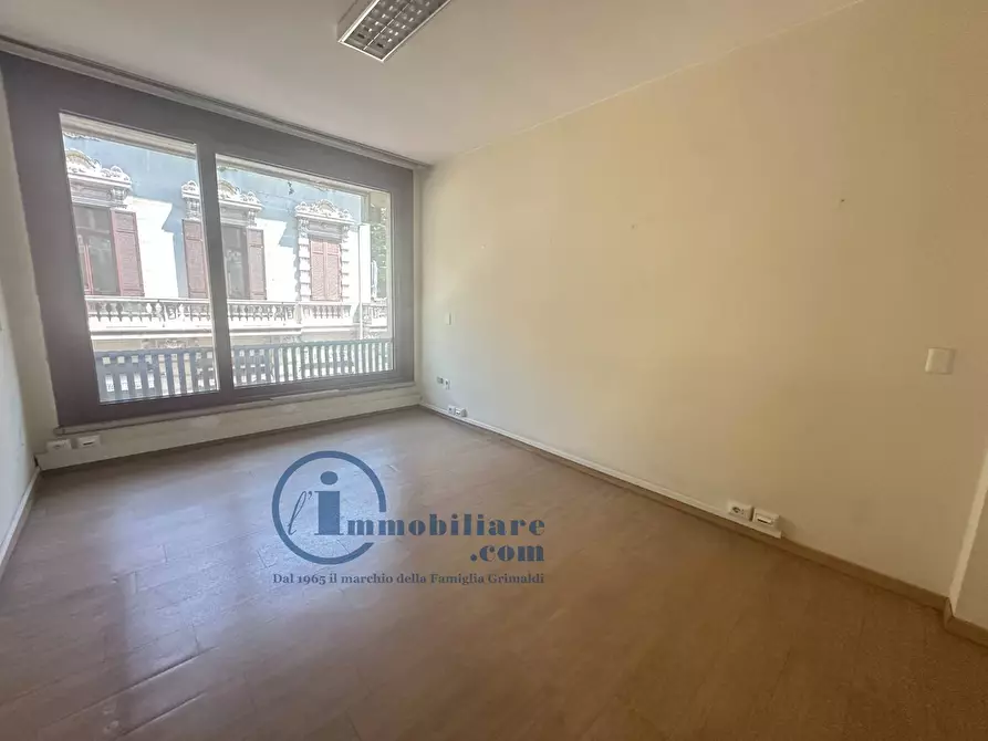 Immagine 13 di Ufficio in vendita  in Via PIER CANDIDO DECEMBRIO 20 a Vigevano