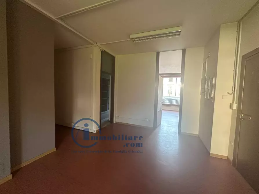 Immagine 22 di Ufficio in vendita  in Via PIER CANDIDO DECEMBRIO 20 a Vigevano