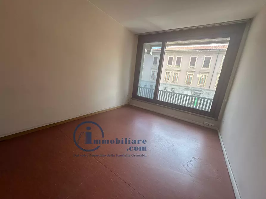 Immagine 23 di Ufficio in vendita  in Via PIER CANDIDO DECEMBRIO 20 a Vigevano