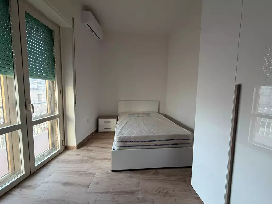 Immagine 9 di Camera in affitto  in Via Vivaldi a Caserta