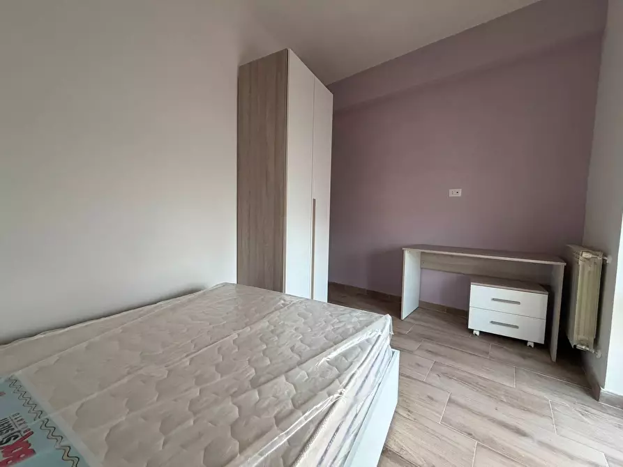 Immagine 8 di Camera in affitto  in Via Vivaldi a Caserta