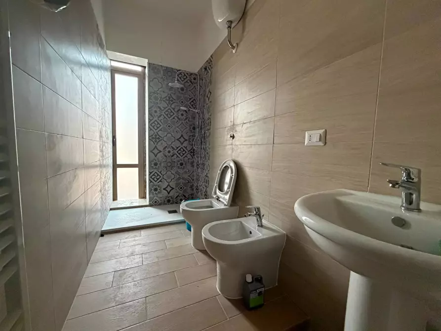 Immagine 11 di Camera in affitto  in Via Vivaldi a Caserta