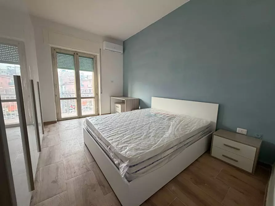 Immagine 6 di Camera in affitto  in Via Vivaldi a Caserta
