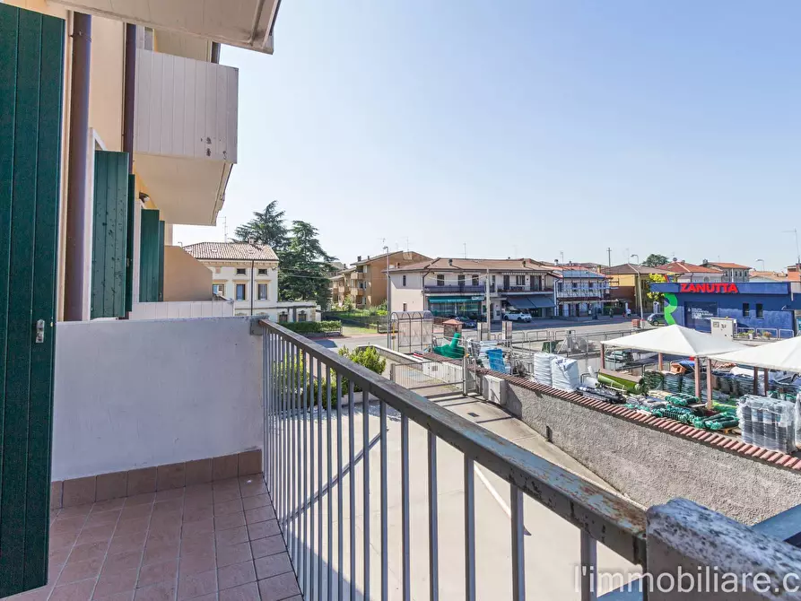 Immagine 5 di Appartamento in affitto  in Via Roma 135 a Pescantina