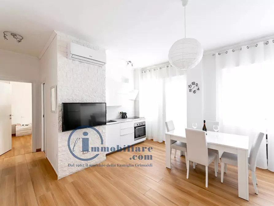 Immagine 2 di Appartamento in affitto  in Viale Cassala 3 a Milano
