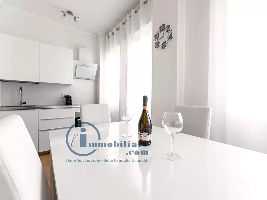 Immagine 5 di Appartamento in affitto  in Viale Cassala 3 a Milano