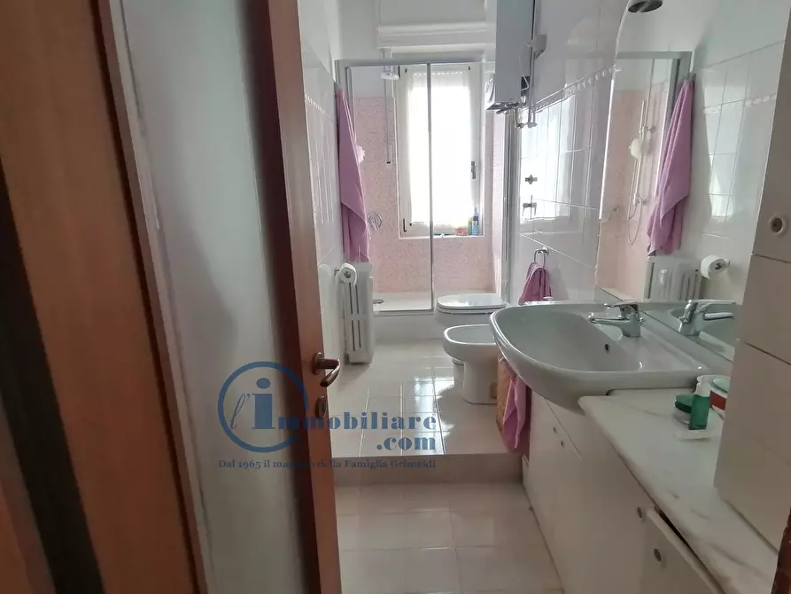 Immagine 14 di Camera in affitto  in Via Lodovico Il Moro 167 a Milano