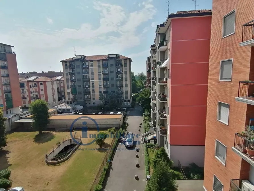 Immagine 23 di Camera in affitto  in Via Lodovico Il Moro 167 a Milano
