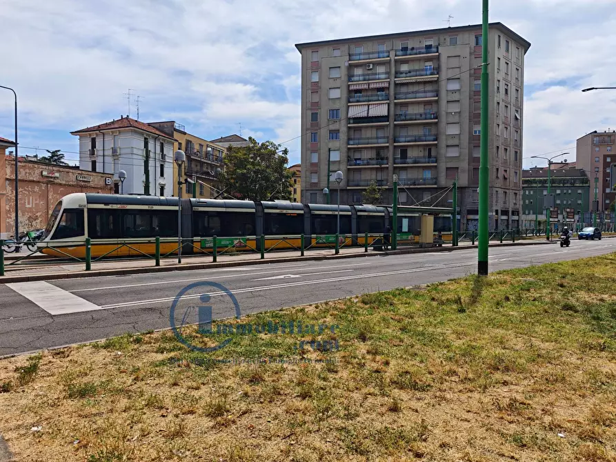 Immagine 38 di Appartamento in affitto  in Piazzale Nizza 5 a Milano