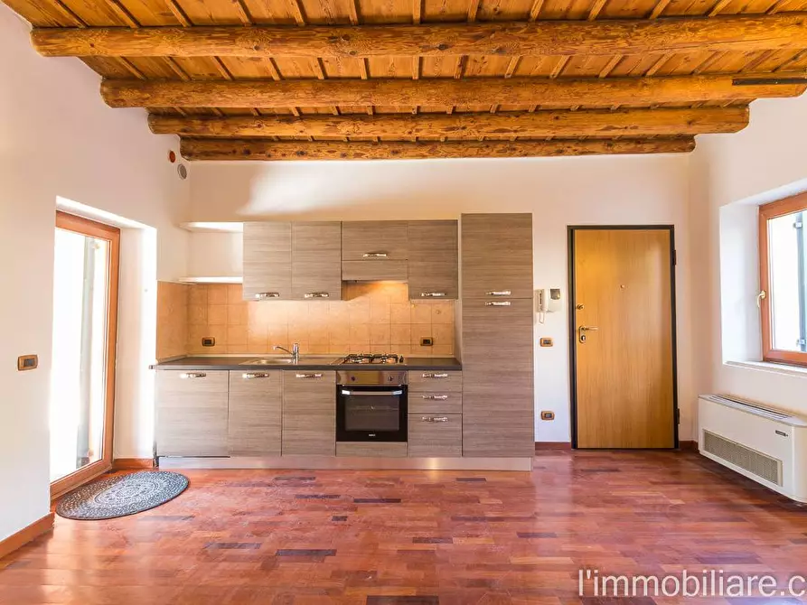 Immagine 5 di Appartamento in vendita  in Via Gazzo 9 a Verona