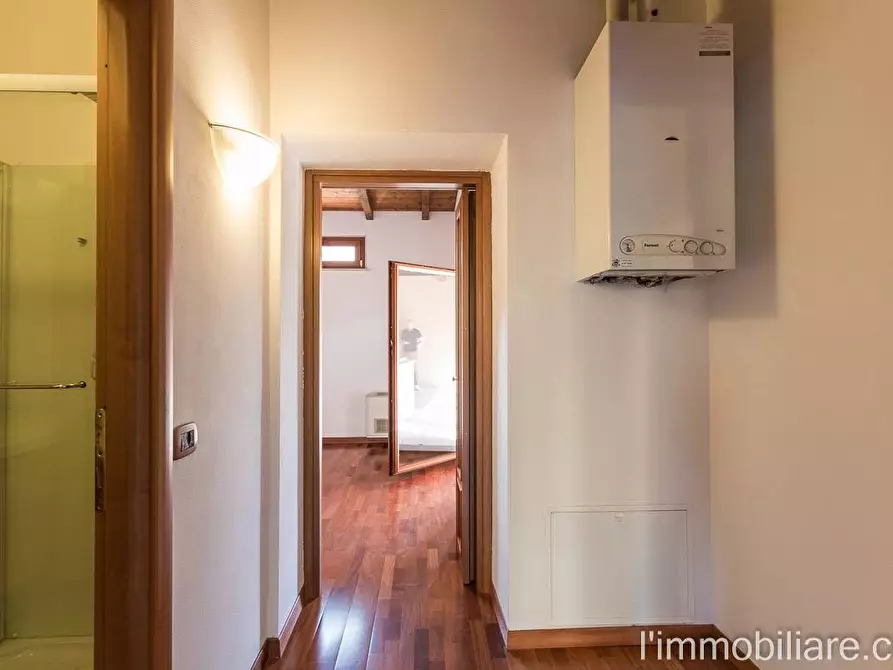 Immagine 17 di Appartamento in vendita  in Via Gazzo 9 a Verona