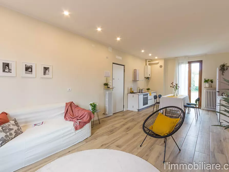 Immagine 3 di Appartamento in vendita  in Via Felice Feliciano a Verona